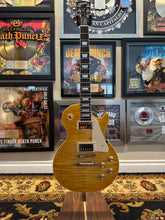 Load image into Gallery viewer, Jason Hook Gibson Les Paul Standard AAA Flame
